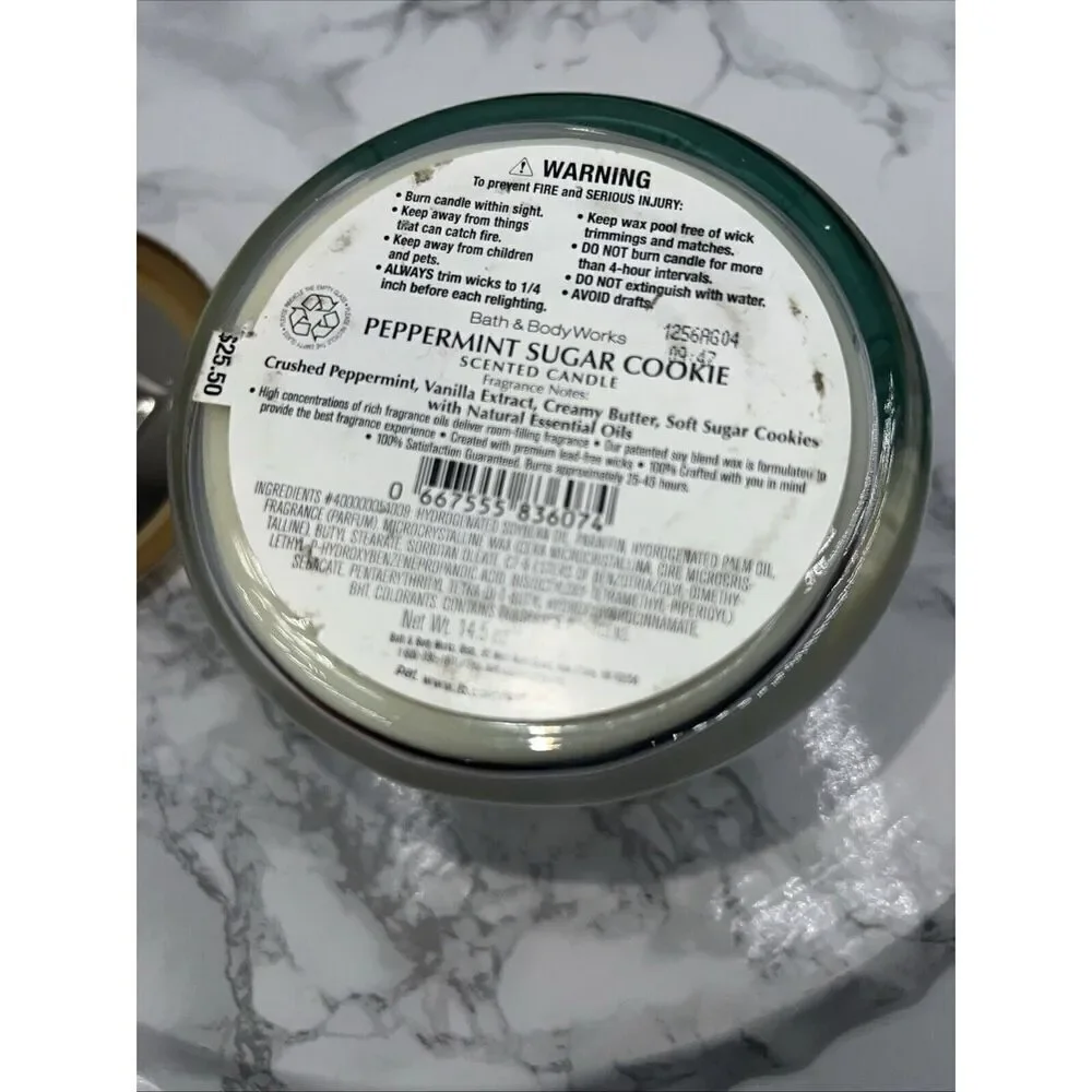 BATH & BODY WORKS Peppermint Sugar Cookie 3 Wick Candle Christmas 14.5 oz-NEW! - Picture 4 of 4